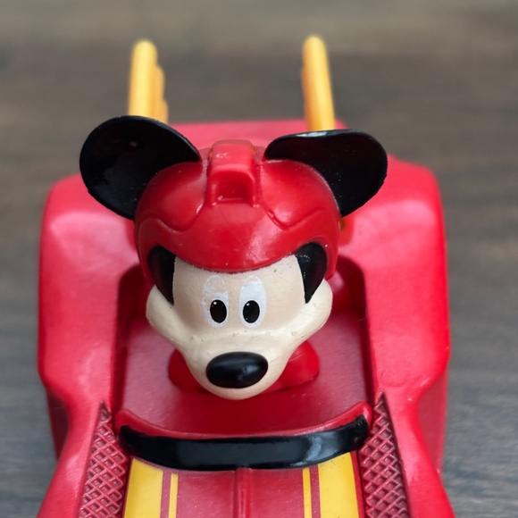Disney Junior MICKEY MOUSES ROASTER Racer DIECAST Car Toy #28 Red Just Play - Picture 7 of 9